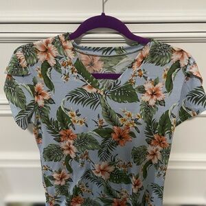 Floral Print V-Neck T-Shirt